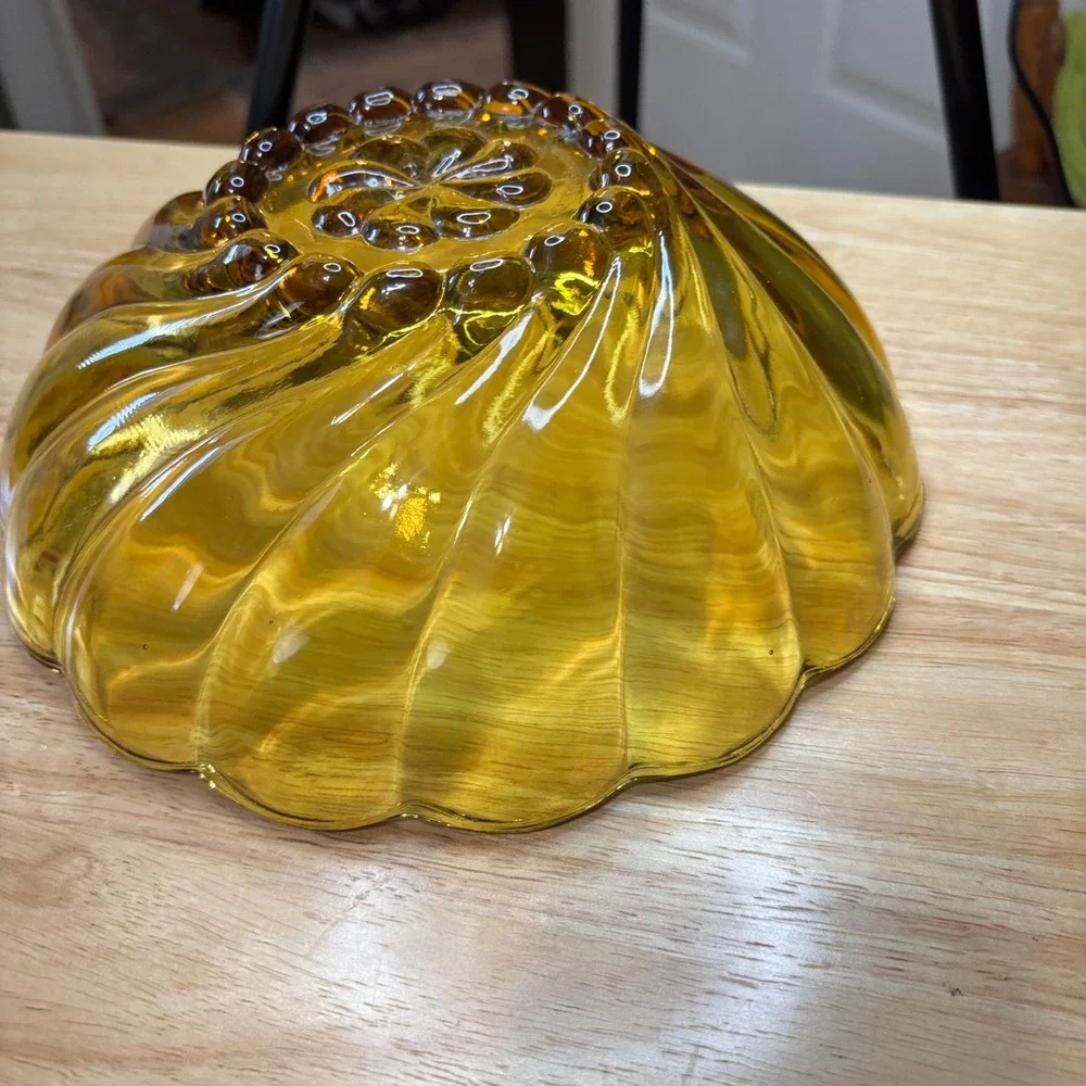 Hazel Atlas‎ Seashell Bowl 9inAmber Capri Swirl MCM Vintage